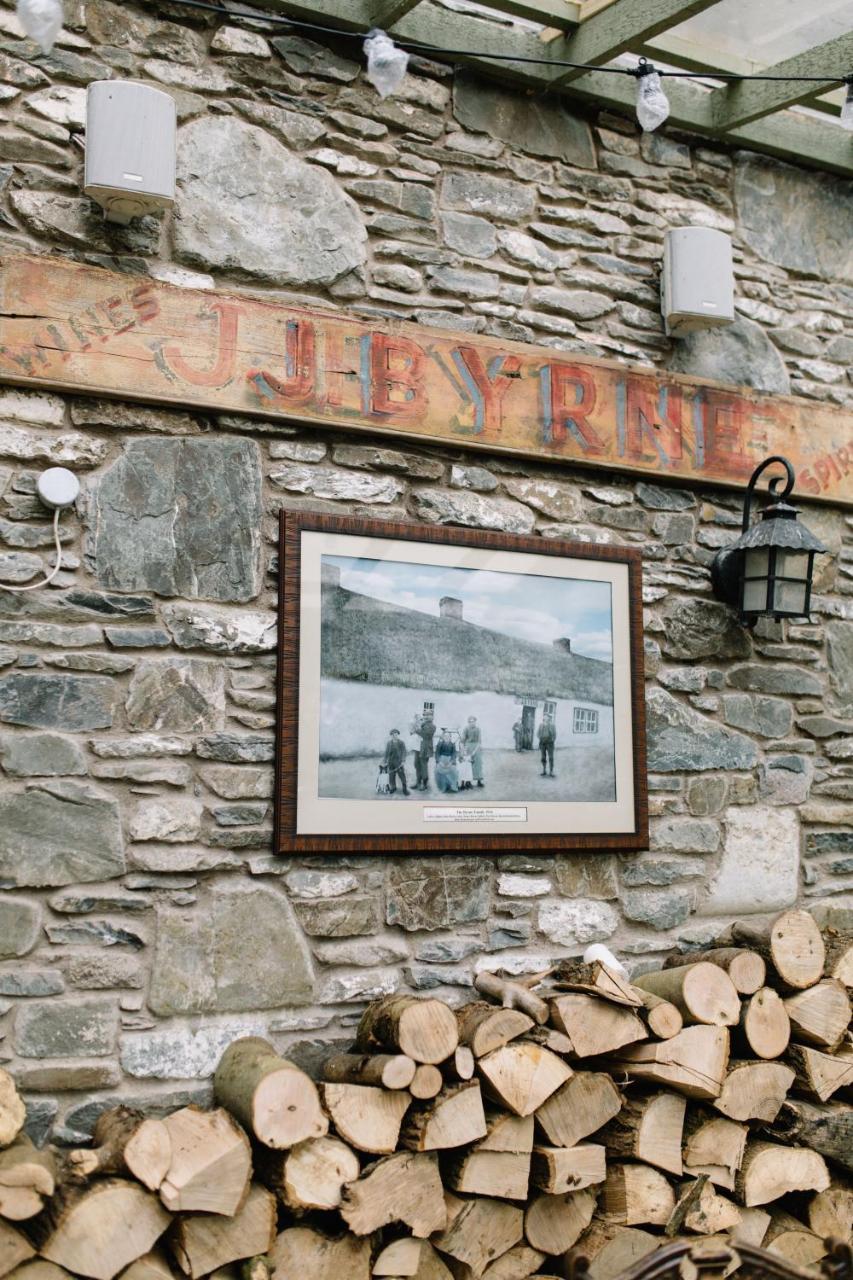 Riverbank, Country Pub And Guesthouse Carrickmacross Exterior foto